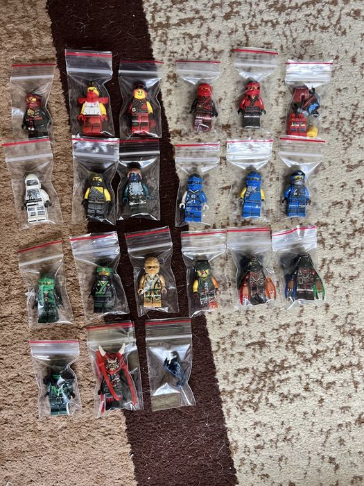 Продам много лего