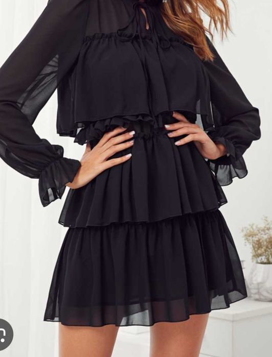 Vestido curto preto tamanho L