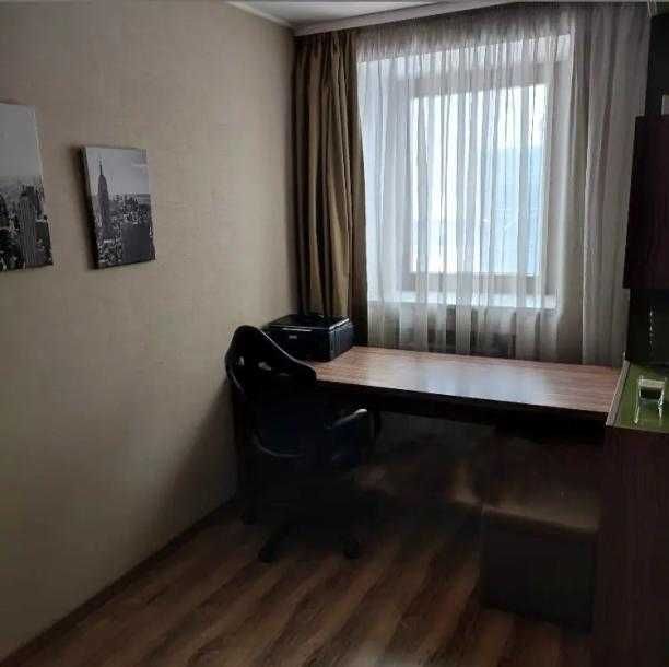 Продам 4к.кв. 100м2 Павлове Поле пр.Науки біля входу в метро 23 Серпня