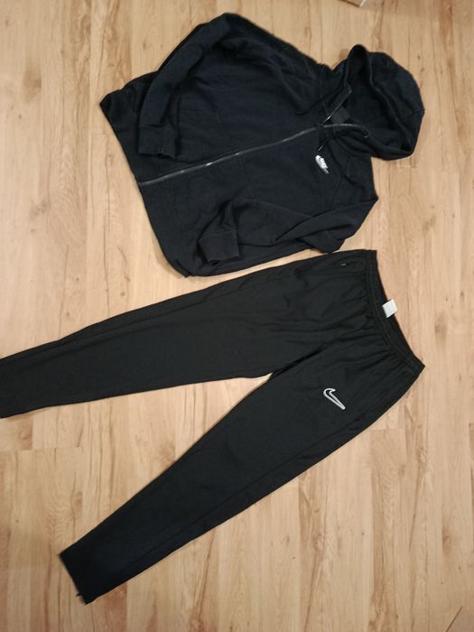 Dres chłopięcy 164 Nike