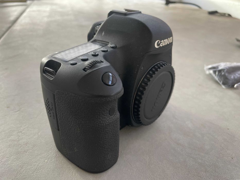 Canon  EOS-6D e Grip