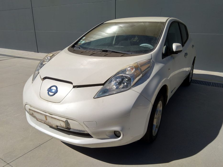 NISSAN LEAF (ZE0) - Para Peças