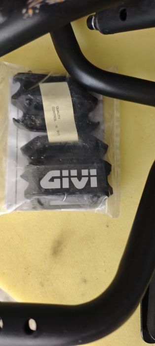 Givi Crash bar africa twin 1100