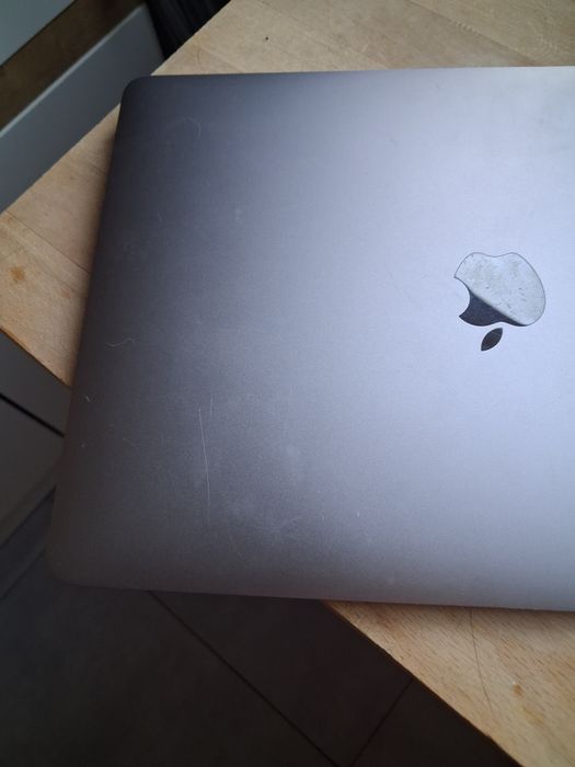 MacBook air M1/ 8GB/ 256GB stan używany