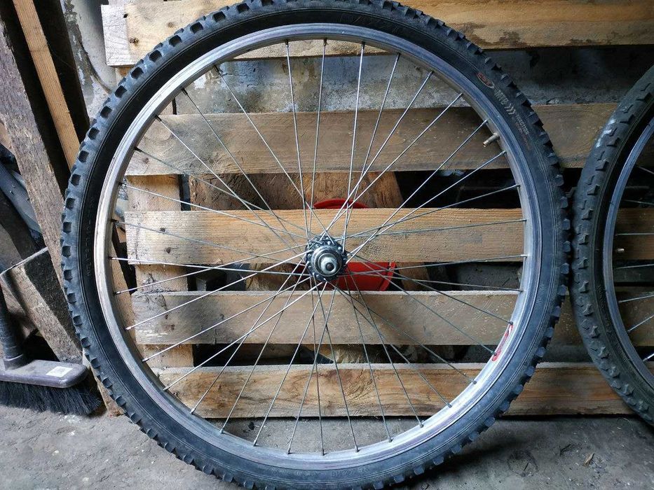 Колеса импортные велосипедные на 26, пара, переднее и заднее.