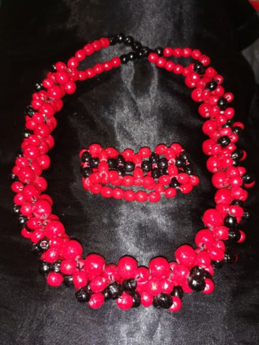 Намисто  дерев'яне.Трендові новинки.