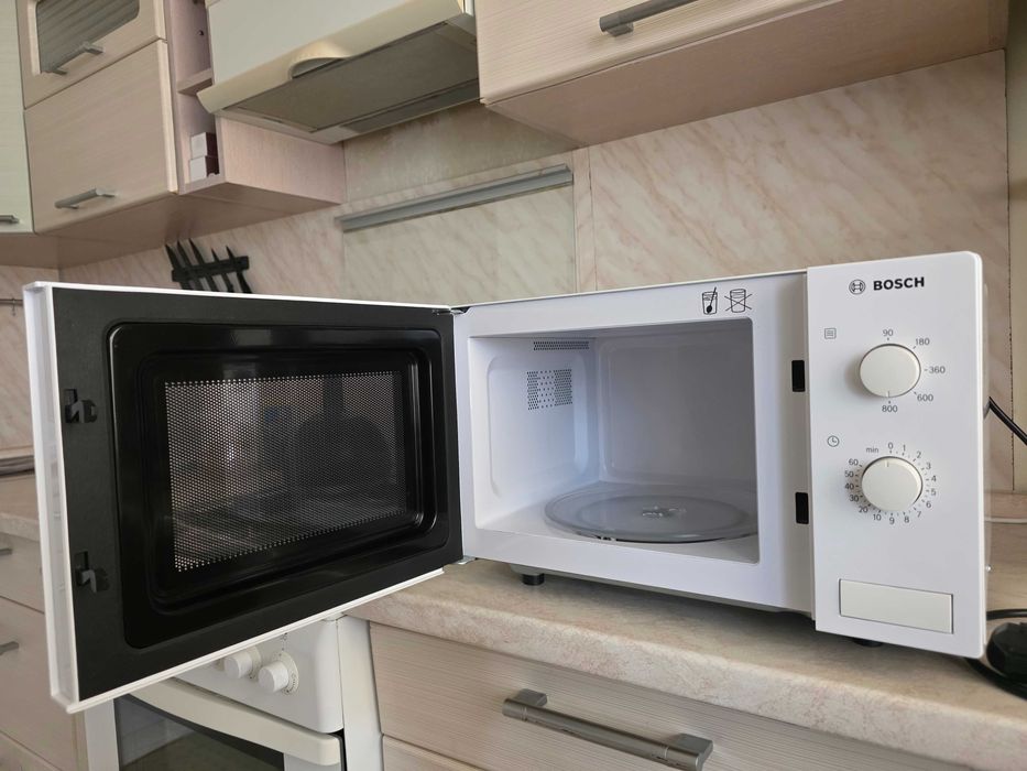 Мікрохвильова піч Bosch HMT72M420