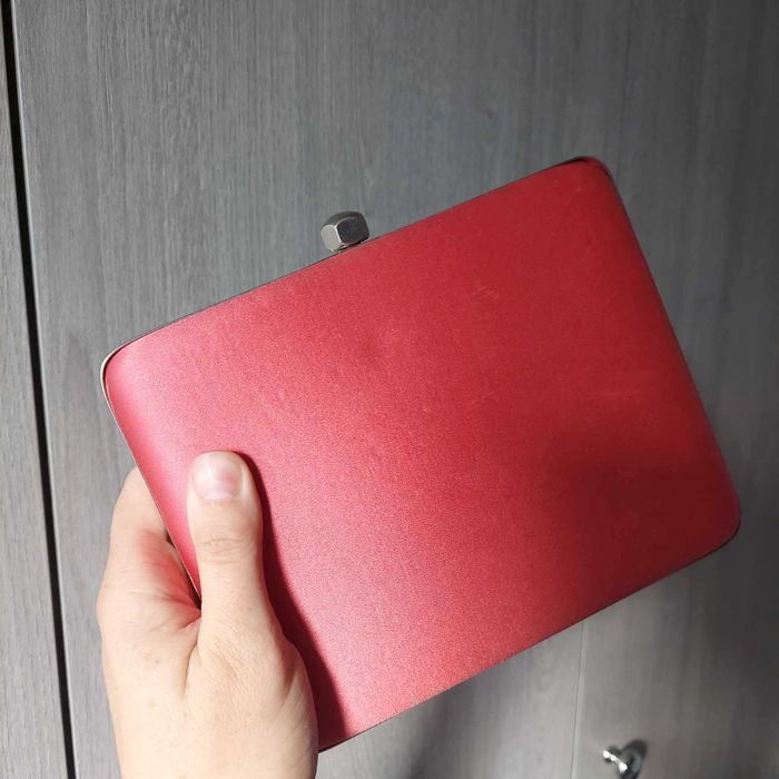 Różowa torebka kopertówka Zara łańcuszek fuksja