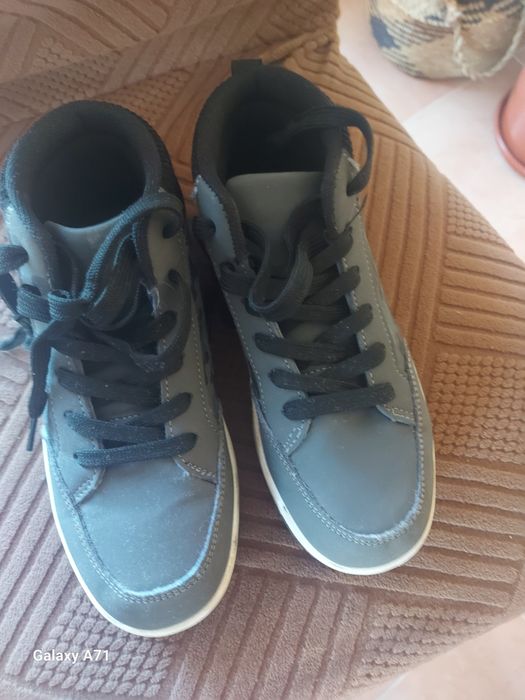 Botas crianca Primark