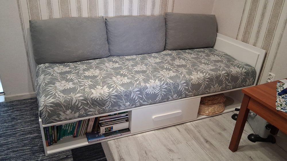 Łóżko młodzieżowe