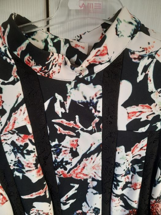 Damska sukienka bez rękawka