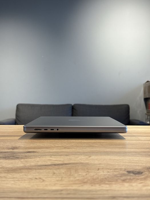 MacBook Pro 16 2021 M1 Pro 32/512gb 10/16gpu !! Є несправність тільки по звуку !!
