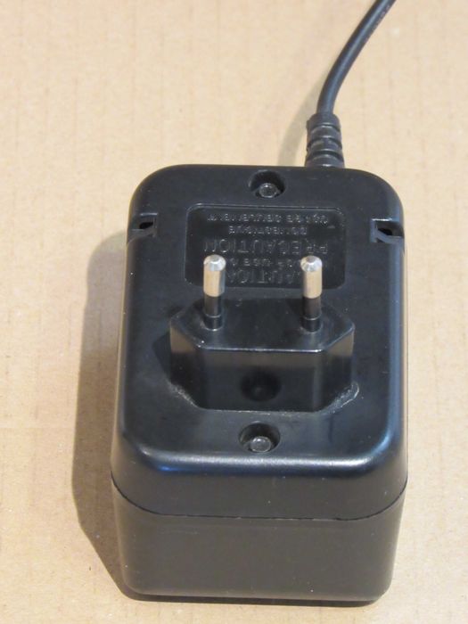 Sega Mega Drive II fonte de alimentação original modelo 1636-18