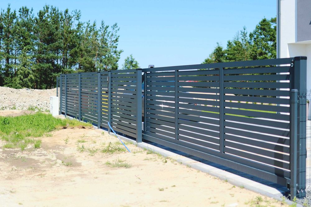 Brama przesuwna palisadowa aluminiowa pozioma ASTRAL 80