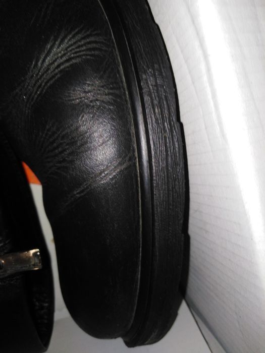 Зимние кожанные ботинки на натуральном меху