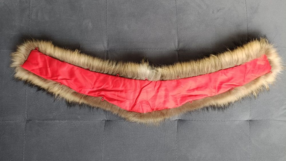 Jenot naturalny dopinka do kaptura 77 cm