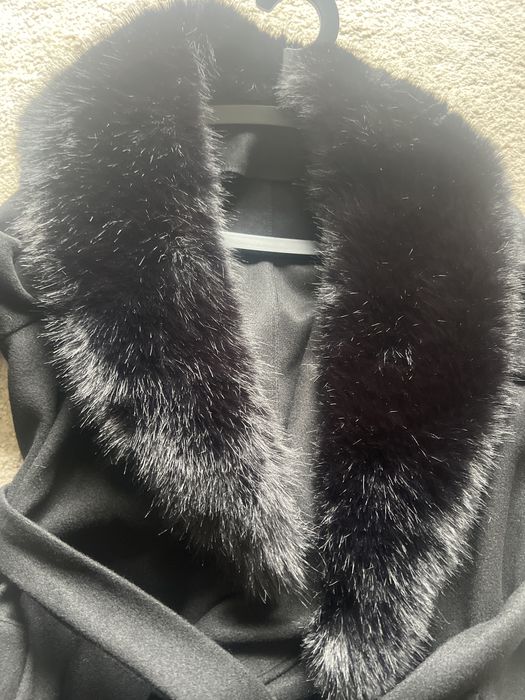 Sobretudo preto / 36