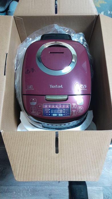 Мультиварка+ пароварка"TEFAL"