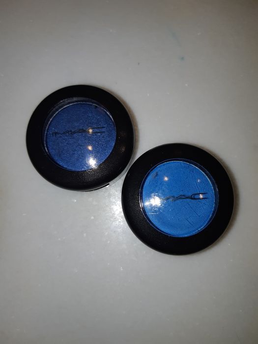 2 Sombras olhos azuis MAC