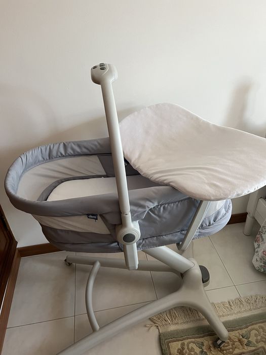 Baby Hug + 2 colchoes + 3 lencois