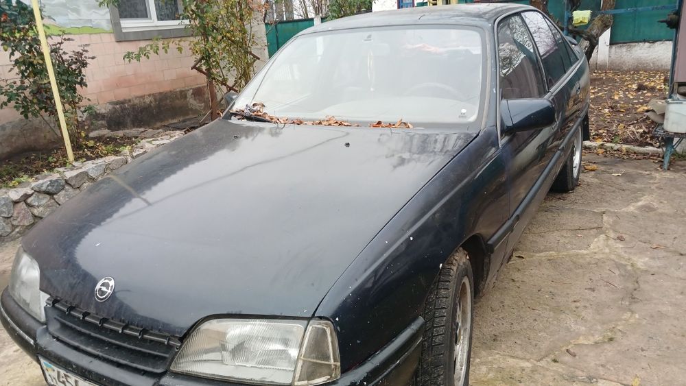 продаю  СРОЧНО опель омега А. 1.8л