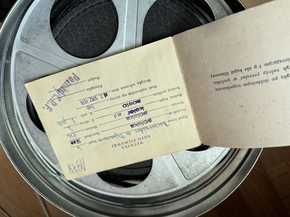 Bienvenidas in Tujana film na tasmie 16 mm