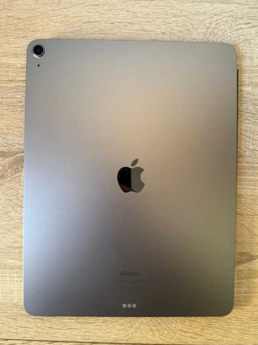 Apple iPad Air M2 13" (Bateria 99% / Na Garantia) + Capa e Fatura