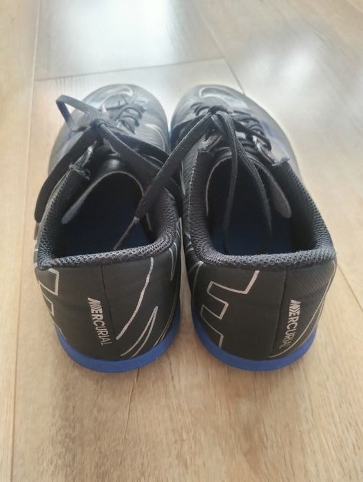 Halówki Nike rozmiar 35.5