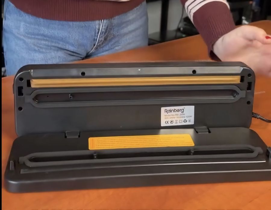 ПОТУЖНИЙ! Німецький вакууматор, пакувальник, 10 пакетів в комплекті