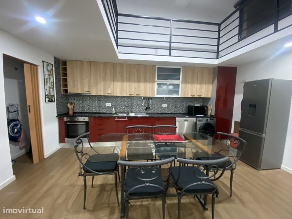 Moradia em Banda com 2 Suites e 1 quarto, com Logradouro