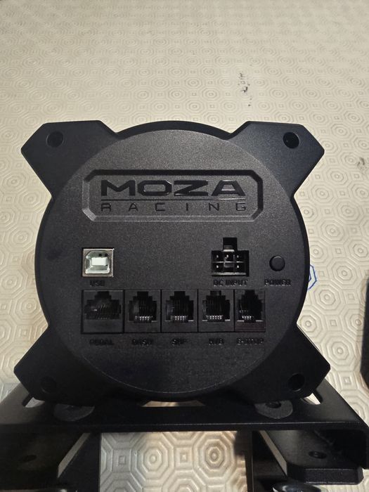 MOZA Racing R3  Conjunto Volante+Pedais