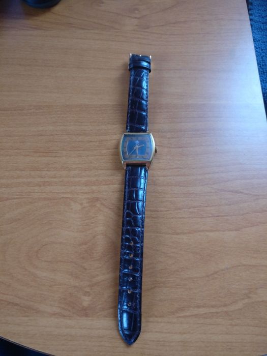 Наручний механ. годинник Луч жіночий