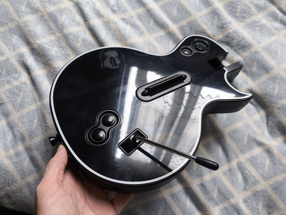 Pack Guitar Hero Gibson Les Paul + Jogos (PS3)
