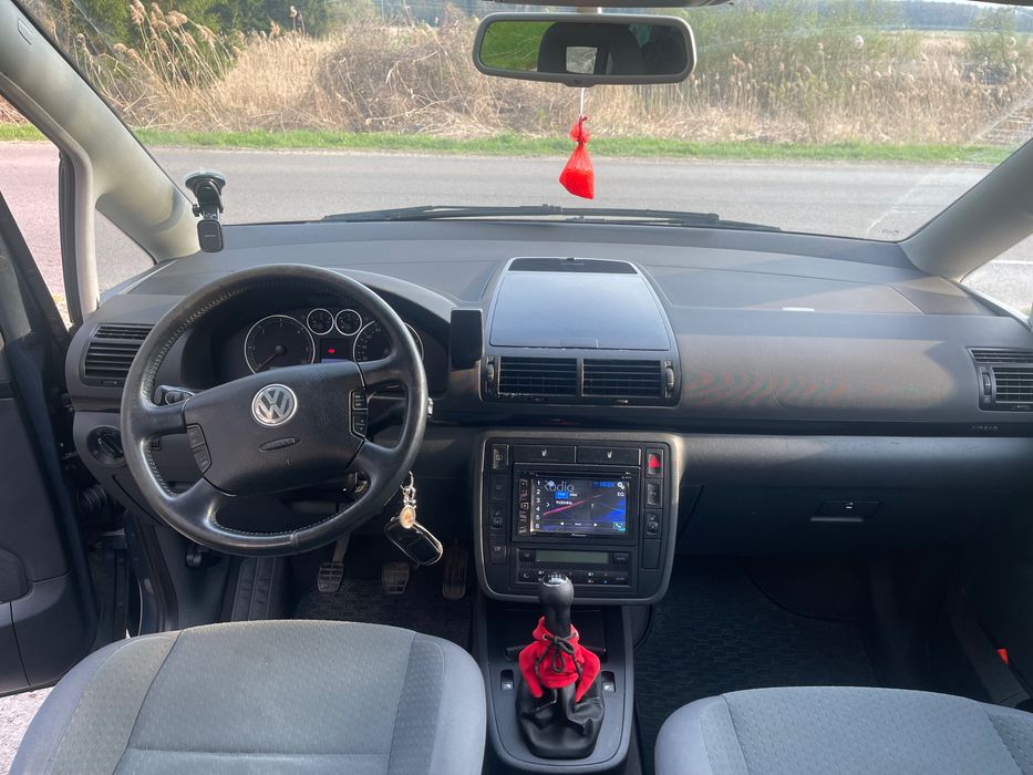 Volswagen Sharan 1. 9 TDI  2004 rok 7 osobowy