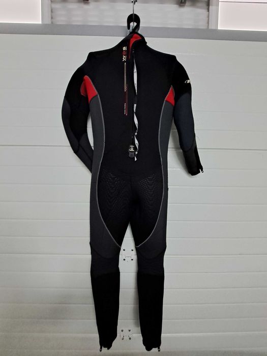 Colete de Mergulho e Fato