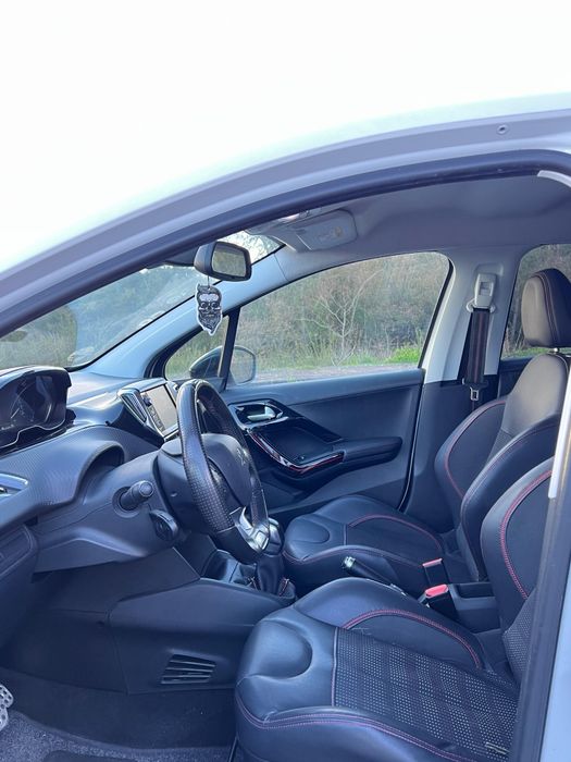 Peugeot208gtline