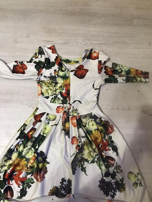 Суконьки різні нарядні на дівчинку від 12 років