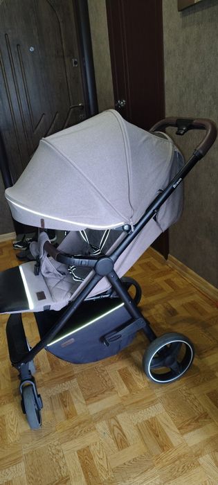 Прогулочная коляска CARRELLO Bravo