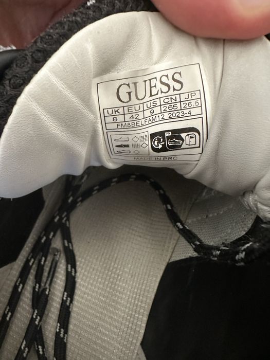 Продам кросовки guess