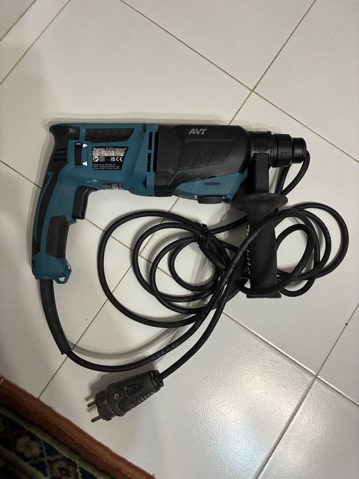 Martelo SDS 240v topo MAKITA hr2631f novo a estrear custa  €285 N/loja