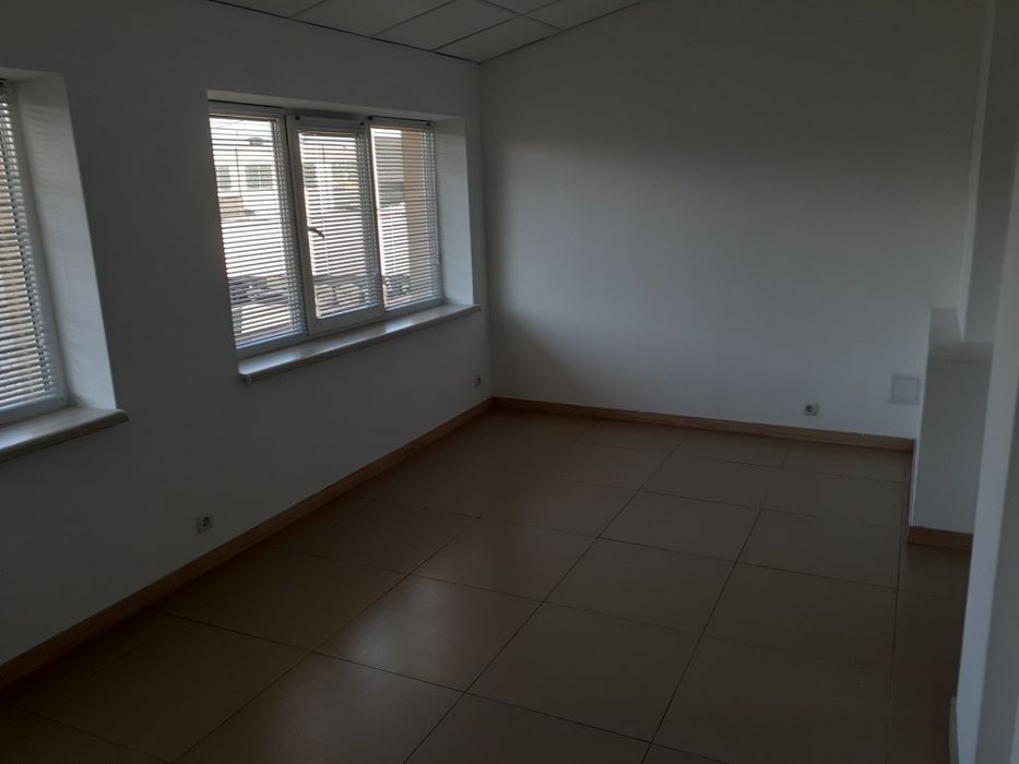 Оренда комерційної нерухомості 10 кв.м і 70кв.м