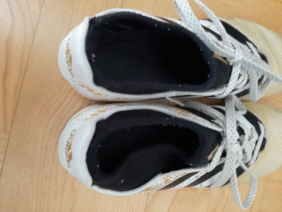 ADIDAS Buty do piłki halówki roz 36,5