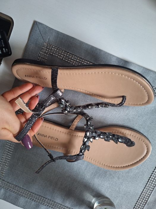 Anna Field śliczne japonki rozmiar 40