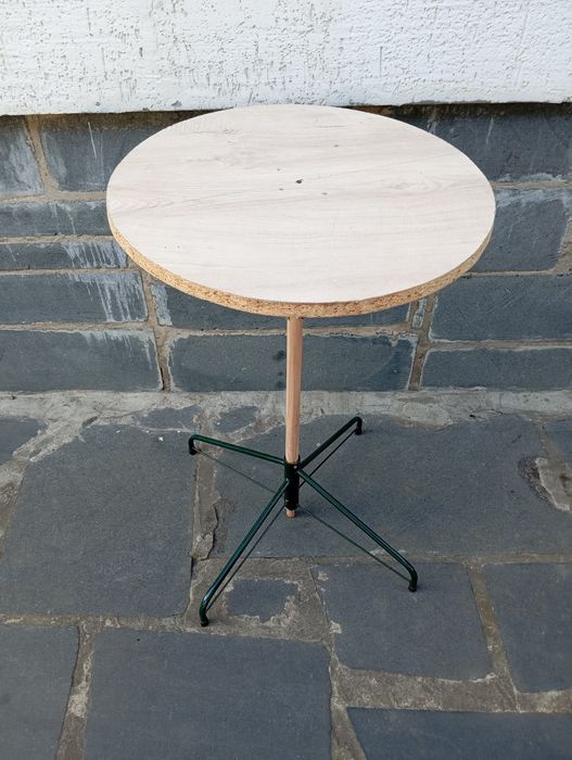 Продам столік...