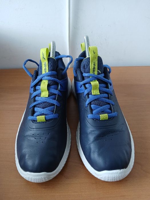 Кожаные кроссовки фирмы Reebok оригинал