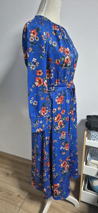 Niebieska sukienka w kwiaty Orsay roz.36