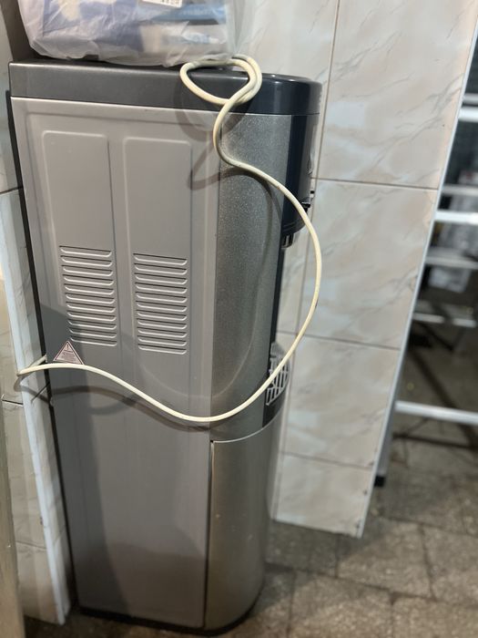 Кулер для води Elite