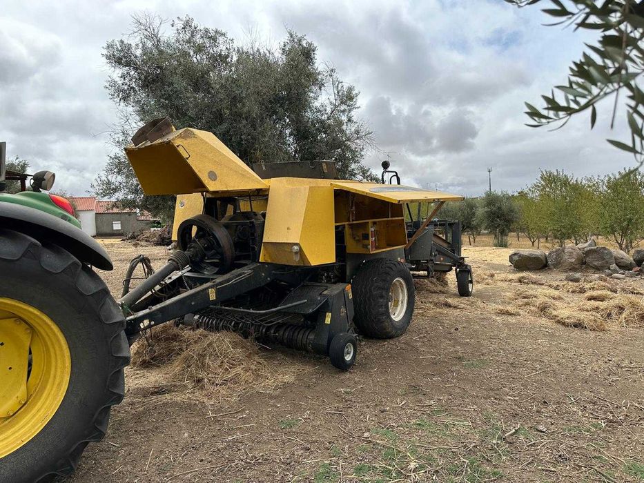 Enfardadeira New Holland
