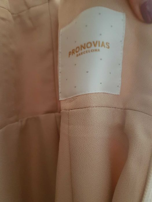 Suknia ślubna marki Pronovias model Darian