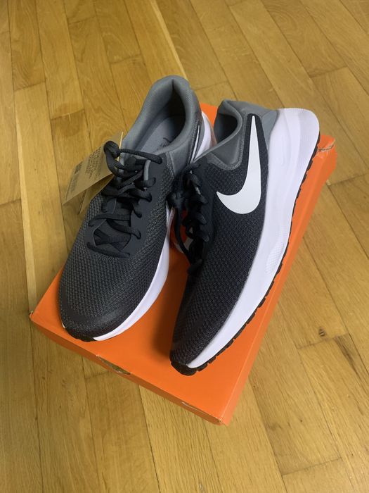 кросівки Nike Revolution 7 оригінал (EUR 44)